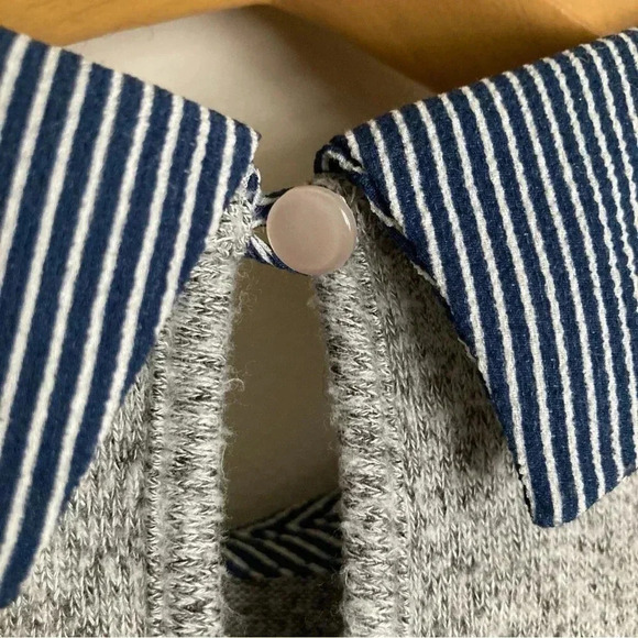 Monteau Sweater Size Large Blouse Navy Pinstripe Ruffles - Picture 2 of 7